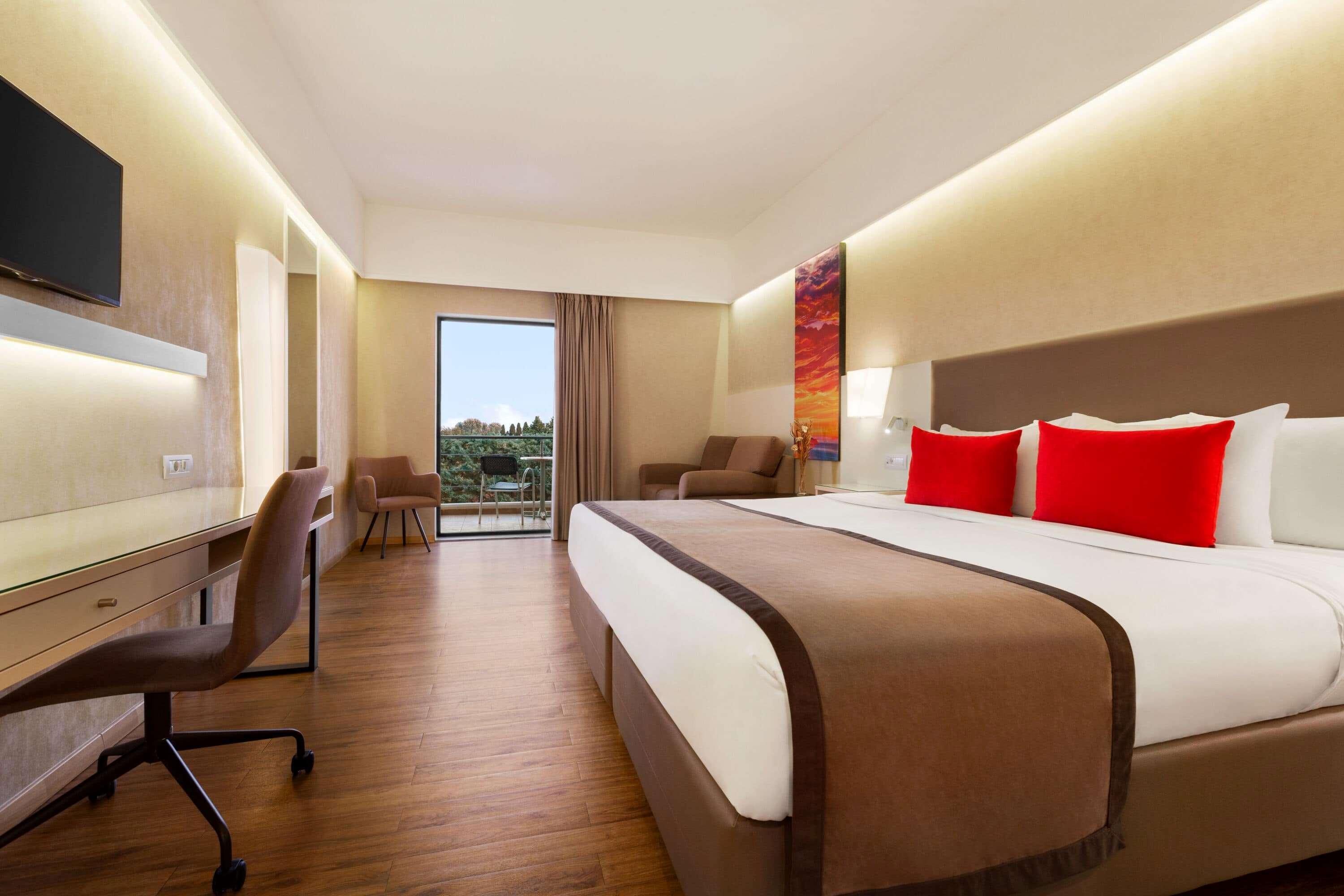 Hotel Ramada Plaza By Wyndham Thraki à Alexandroúpoli Extérieur photo A typical room at the hotel