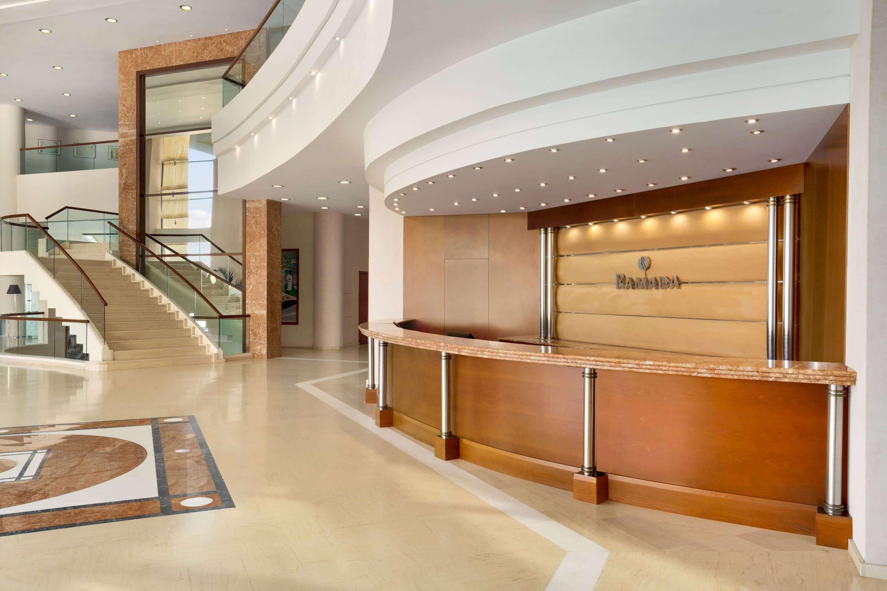 Hotel Ramada Plaza By Wyndham Thraki à Alexandroúpoli Extérieur photo The lobby of the hotel