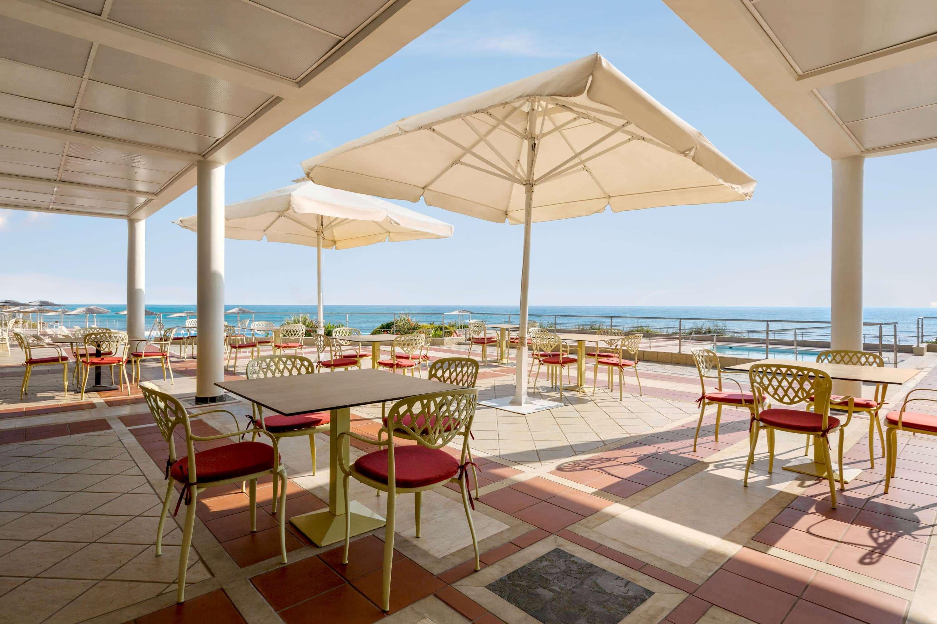 Hotel Ramada Plaza By Wyndham Thraki à Alexandroúpoli Extérieur photo The restaurant
