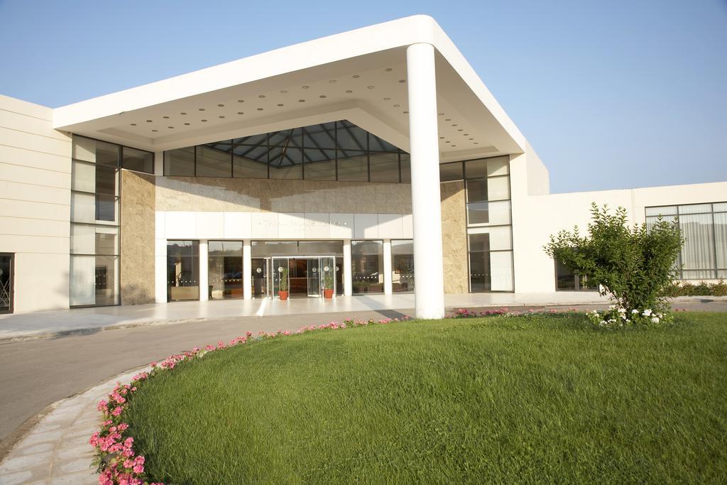 Hotel Ramada Plaza By Wyndham Thraki à Alexandroúpoli Extérieur photo The main entrance of the University of Patras