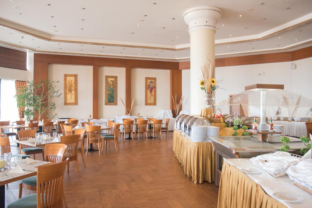 Hotel Ramada Plaza By Wyndham Thraki à Alexandroúpoli Extérieur photo The restaurant